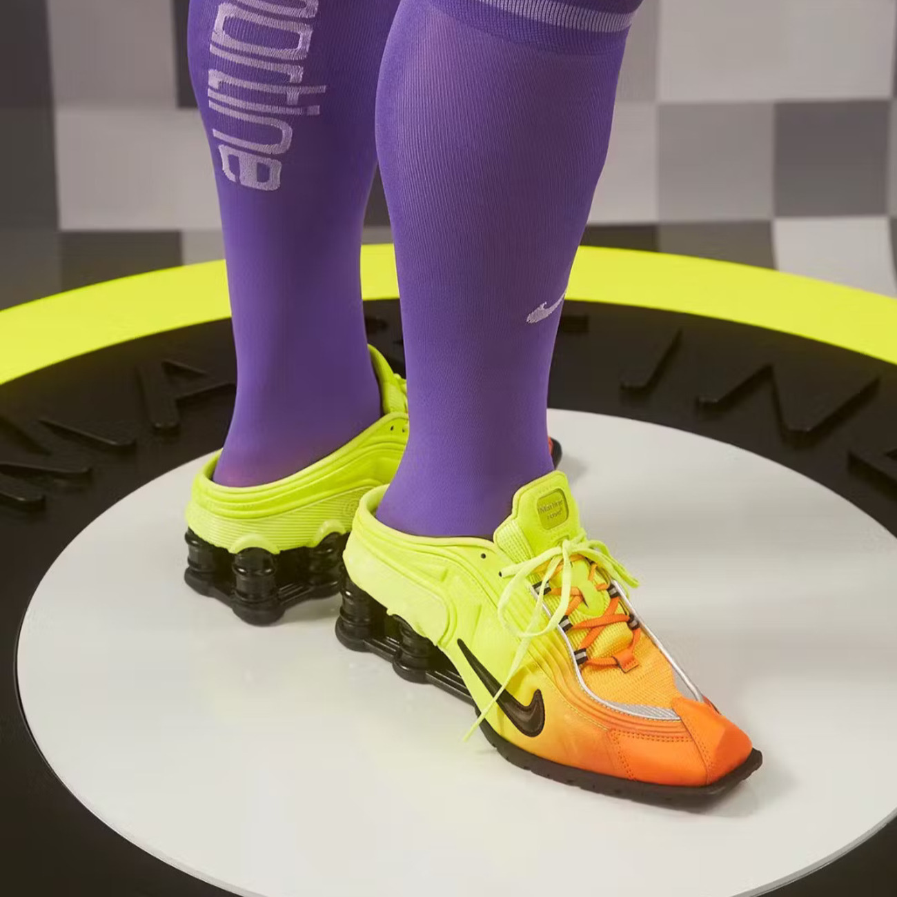 Sneaker Mules Are Dividing the Internet, but They Might Be the Next Big Trend Sneaker Mules Are Dividing the Internet, but They Might Be the Next Big Trend