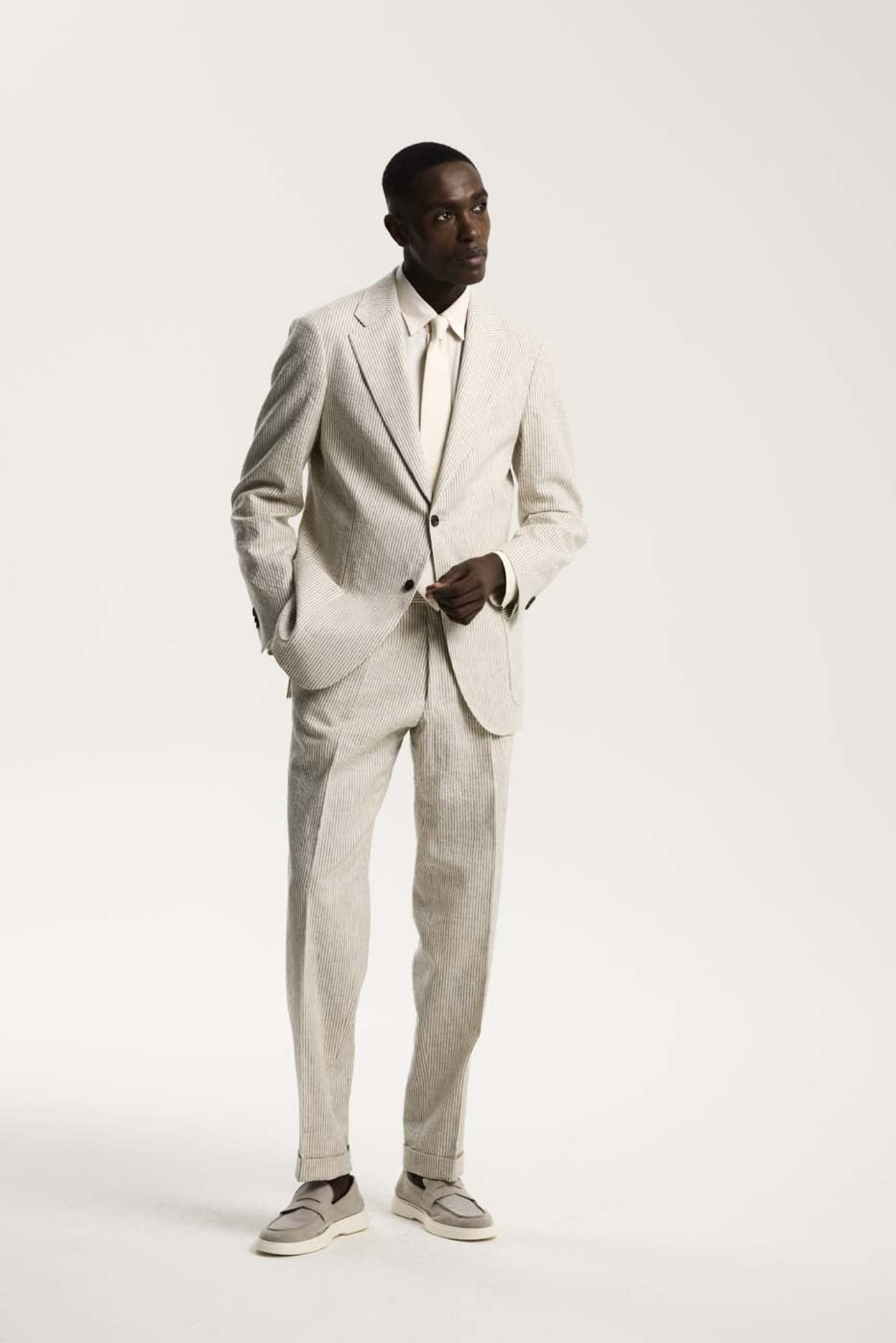 Linen Out, Seersucker In? Why Menswear Is Rethinking Summer Fabrics Linen Out, Seersucker In? Why Menswear Is Rethinking Summer Fabrics