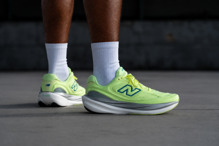new-balance-1080-1080v15-running-shoes-style-rave