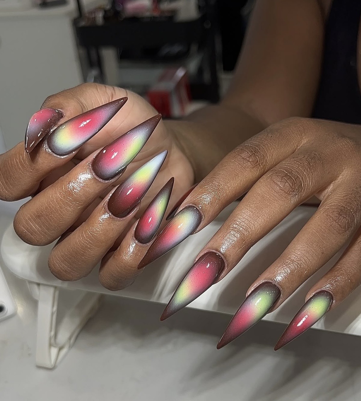 cat-eye-jelly-nails-summer