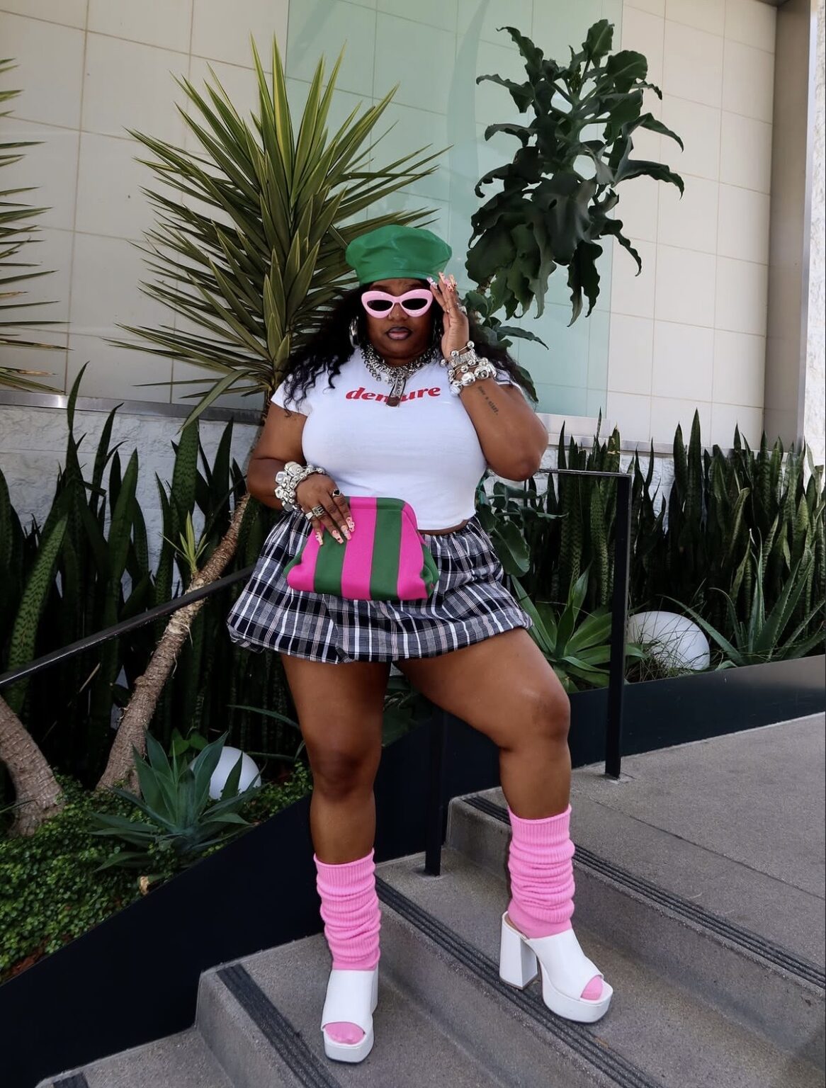 10 Plus-Size Women Rave Outfit Ideas That Make Bold Statement