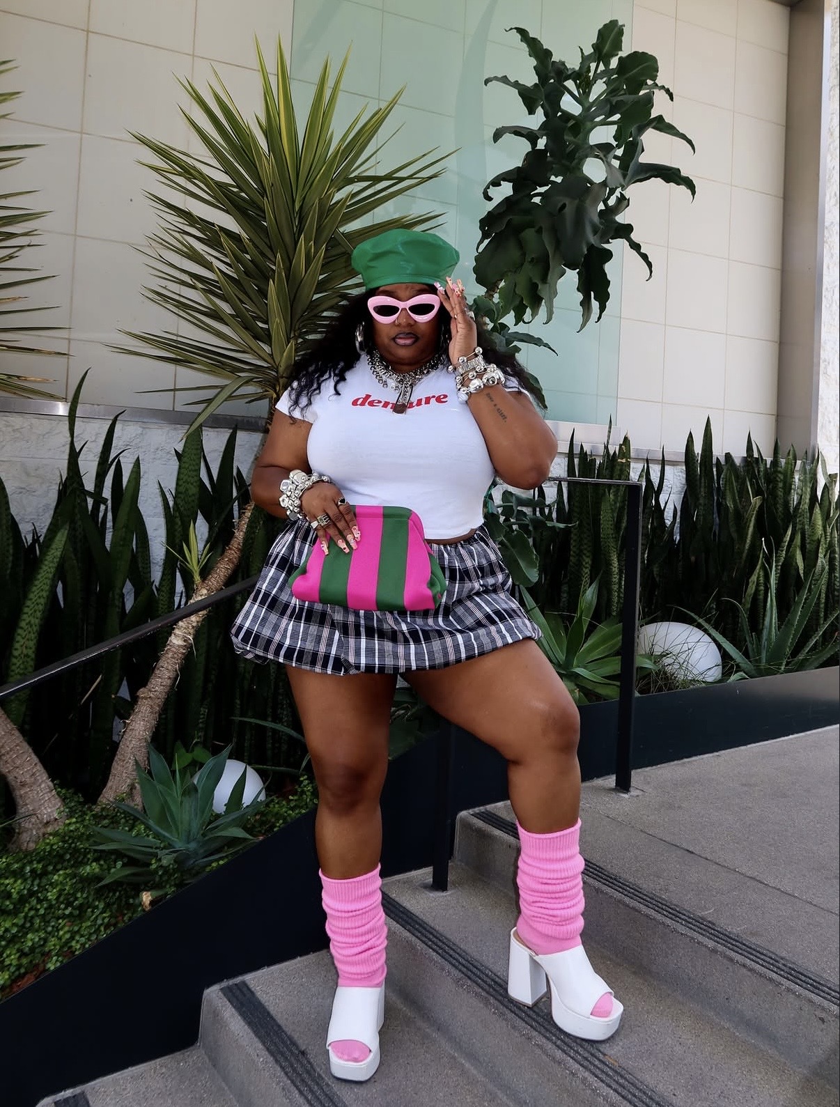 Plus-size women rave outfit ideas
