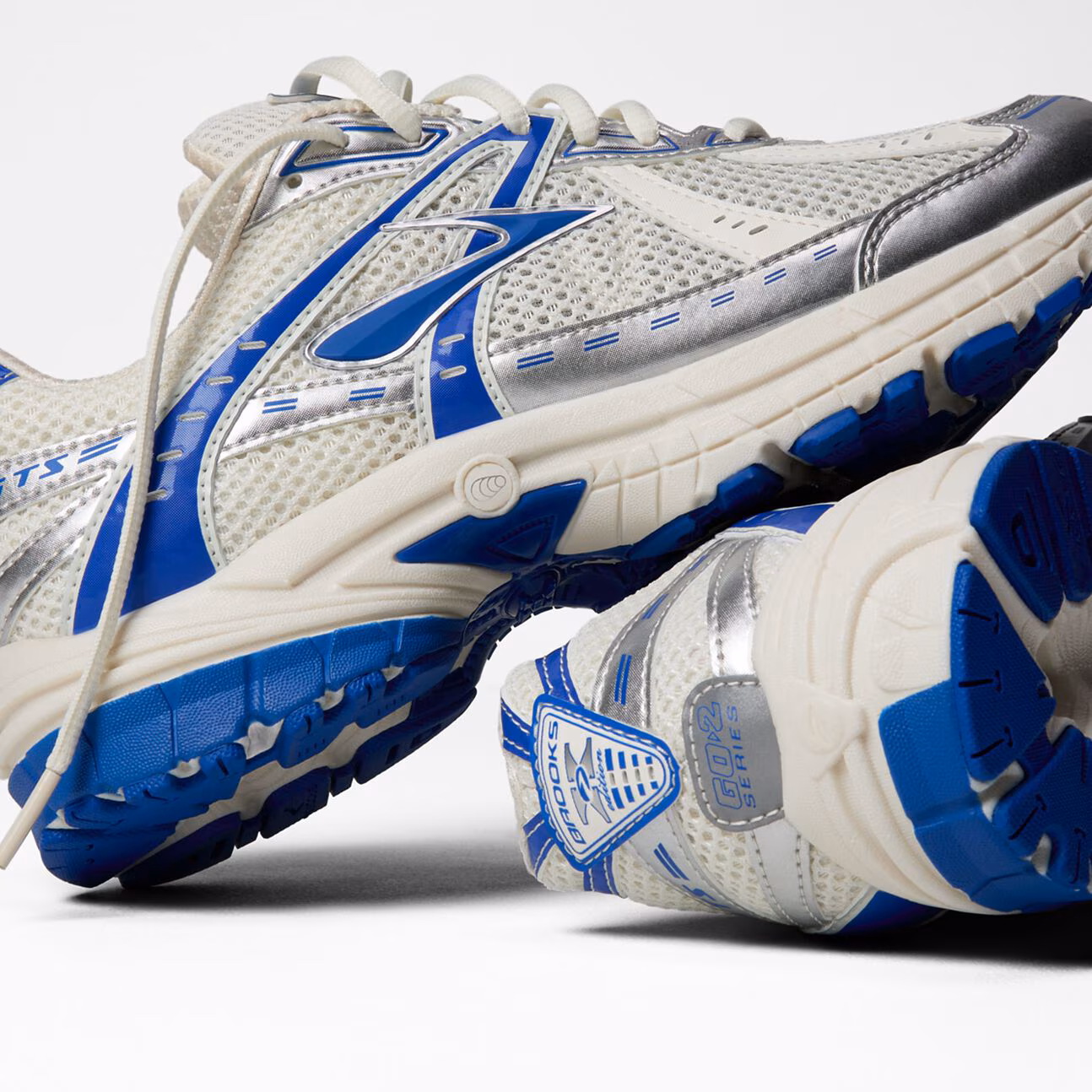 Brooks Running’s Adrenaline GTS 10 Arrives in Four Fresh Colorways With a Comfort Upgrade Brooks Running’s Adrenaline GTS 10 Arrives in Four Fresh Colorways With a Comfort Upgrade
