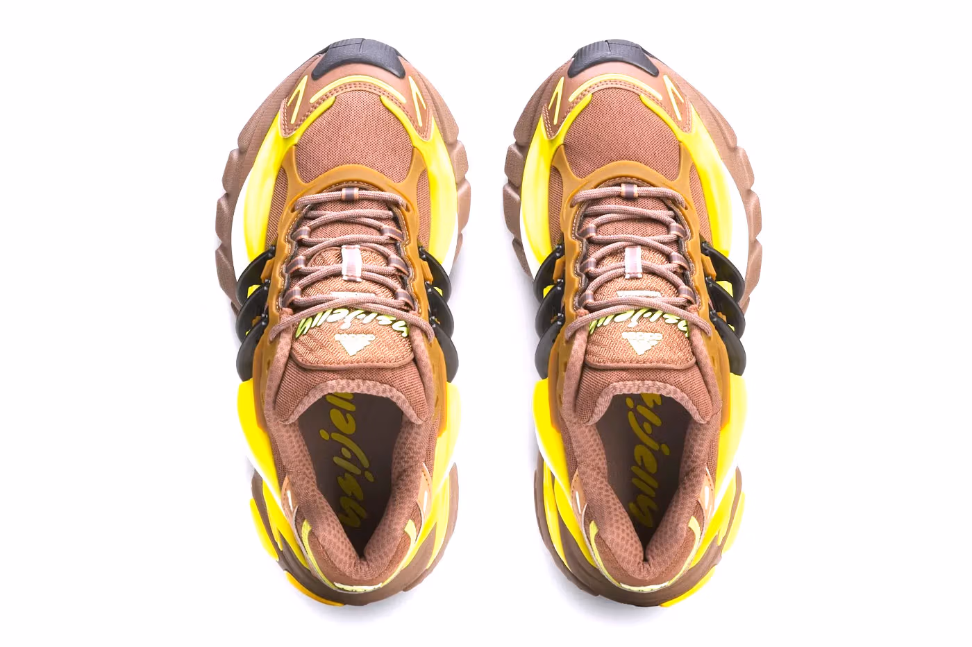 Pharrell and Adidas Just Revealed the Perfect Jellyfish Colorway For Fall Pharrell and Adidas Just Revealed the Perfect Jellyfish Colorway For Fall