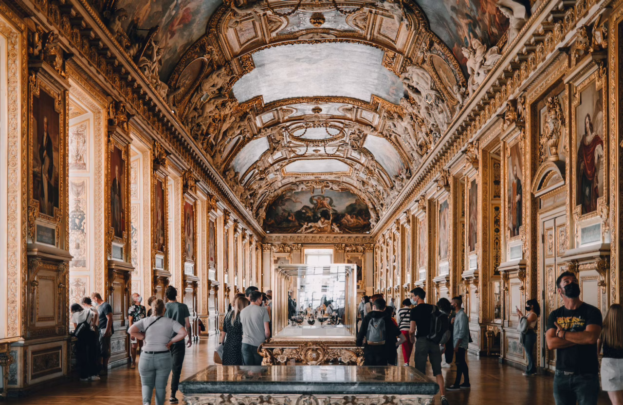Louvre-Apollo-Gallery-reopening-style-rave