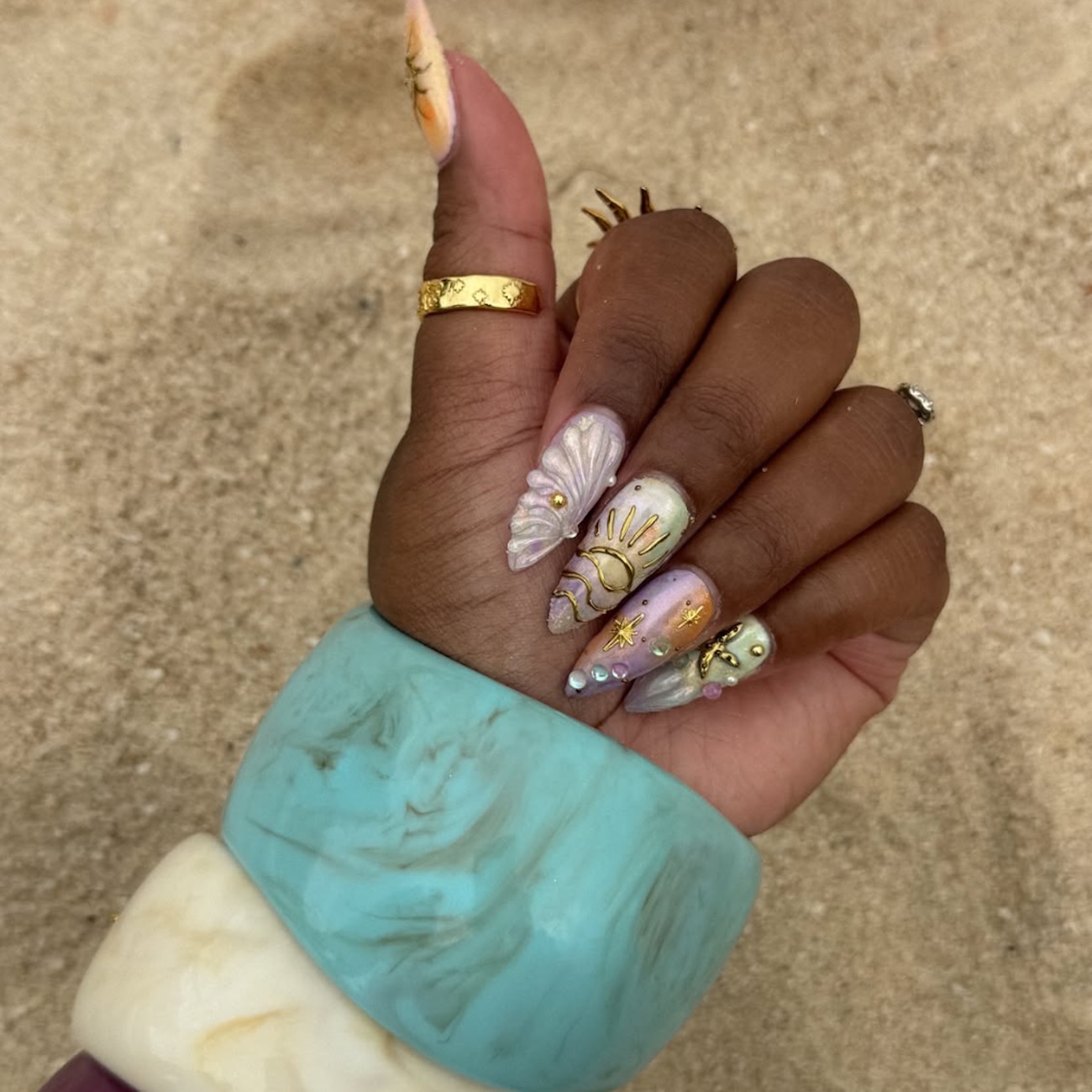 summer-3d-nail-art-style-rave
