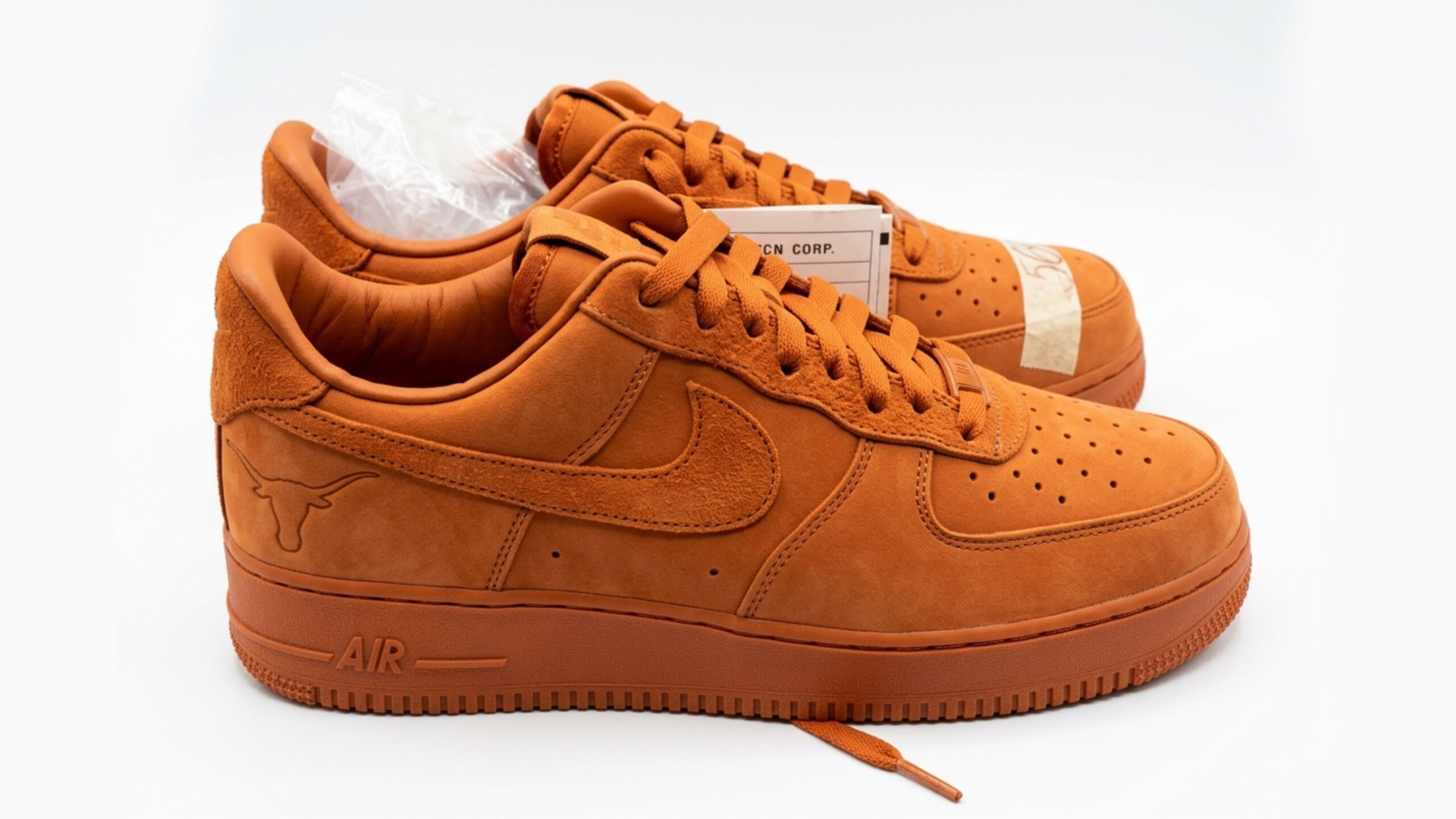nike-air-force-1-ncaa-collection-style-rave