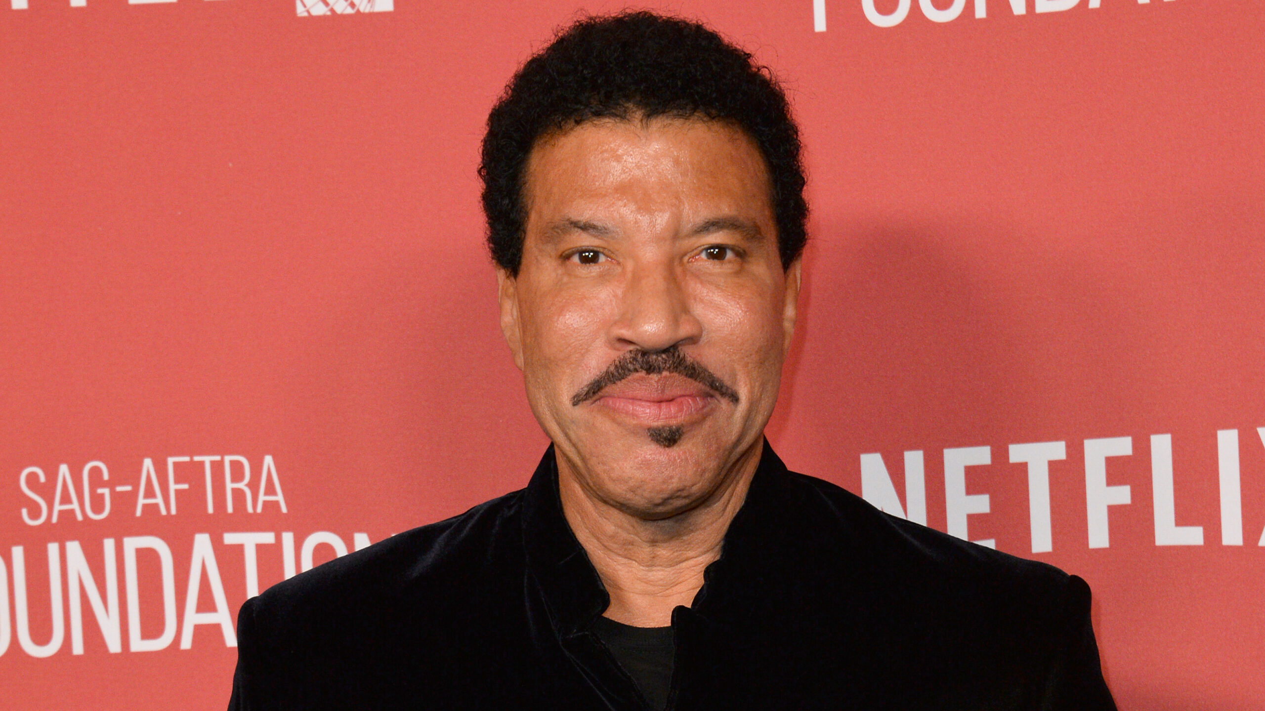 lionel-richie-icu-style-rave