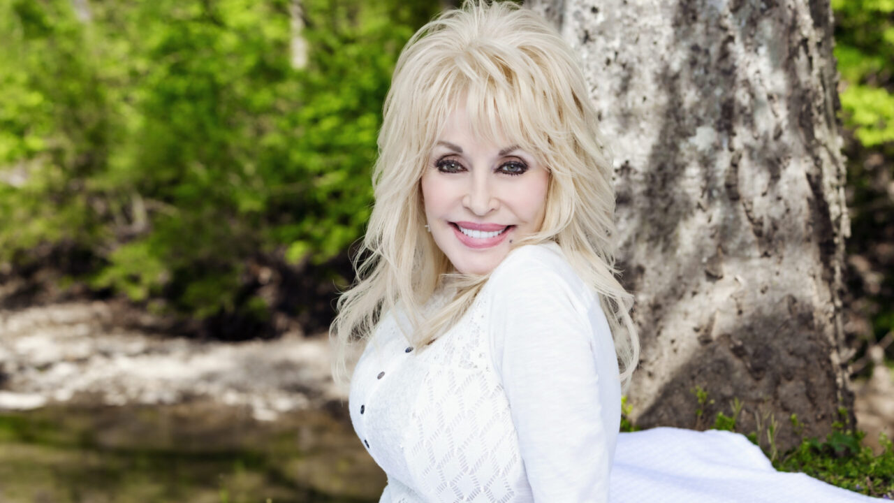 dolly-parton-style-rave