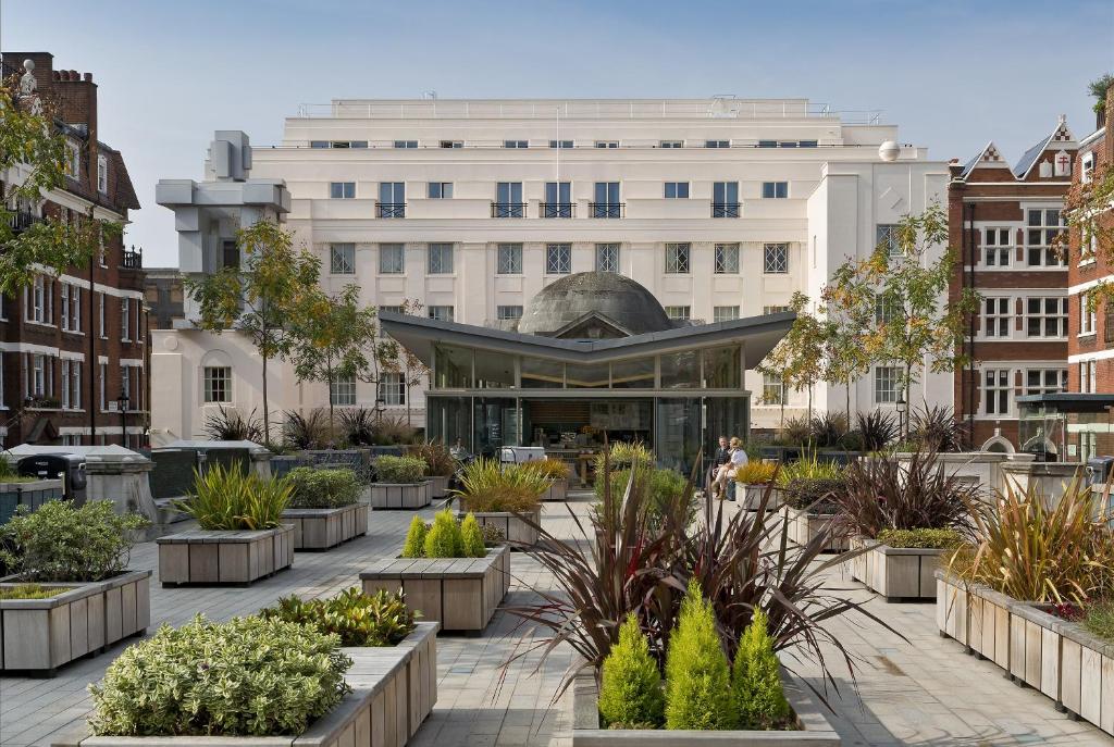 best-luxury-hotels-in-london-style-rave