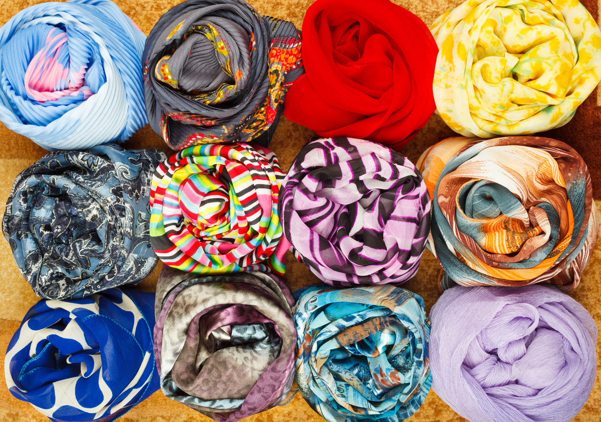 how to store scarves