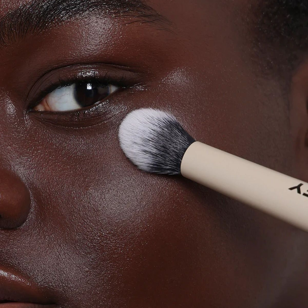 high-quality makeup brushes