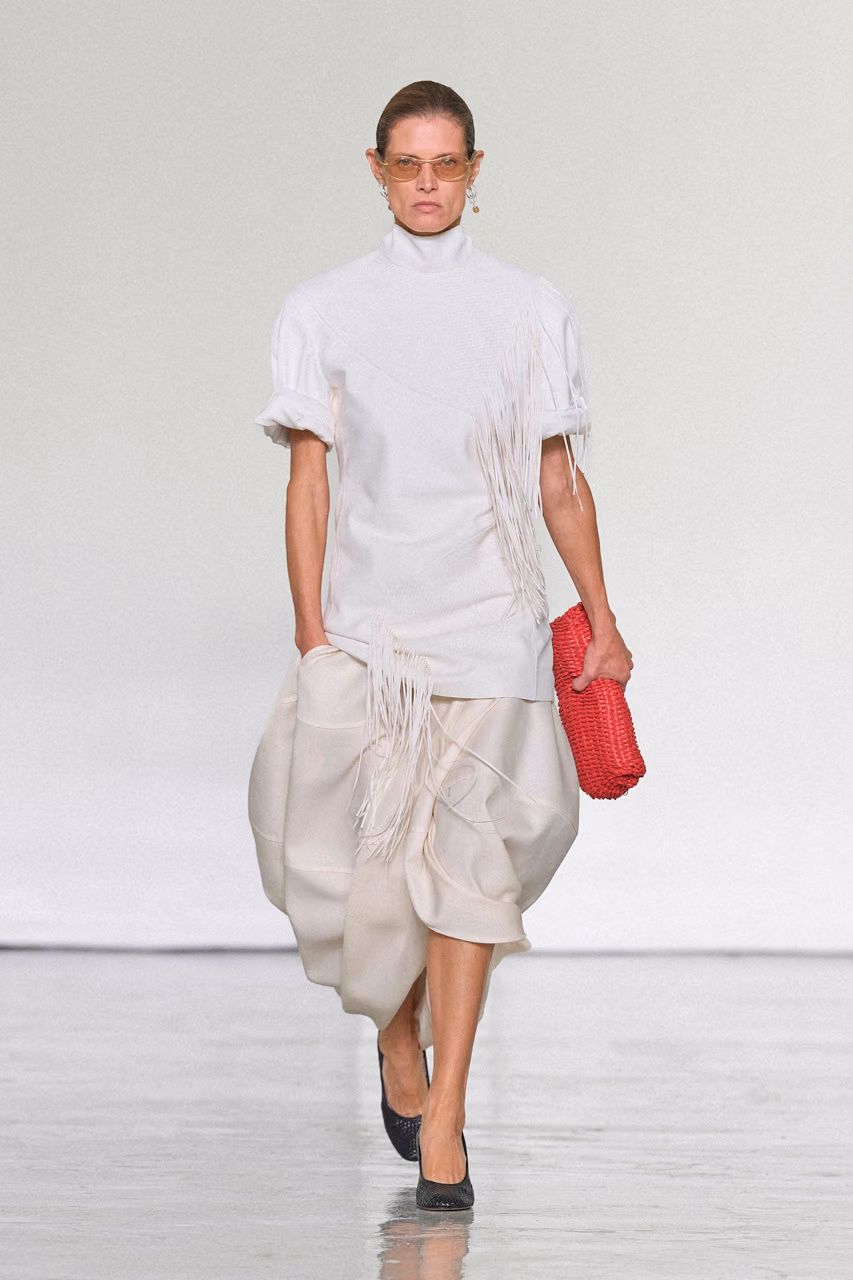 Bottega Veneta intrecciatto woven leather tote bag SS27 raffia