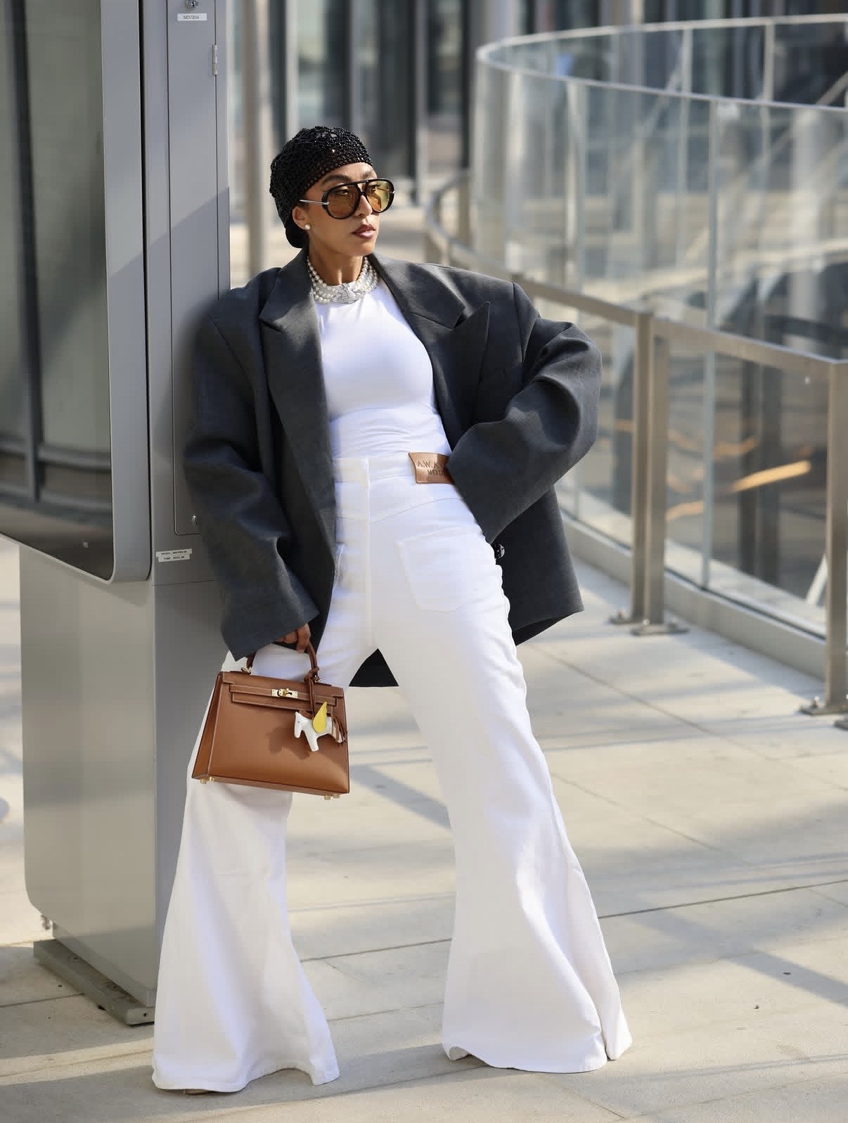 wide-leg jeans fall styling
