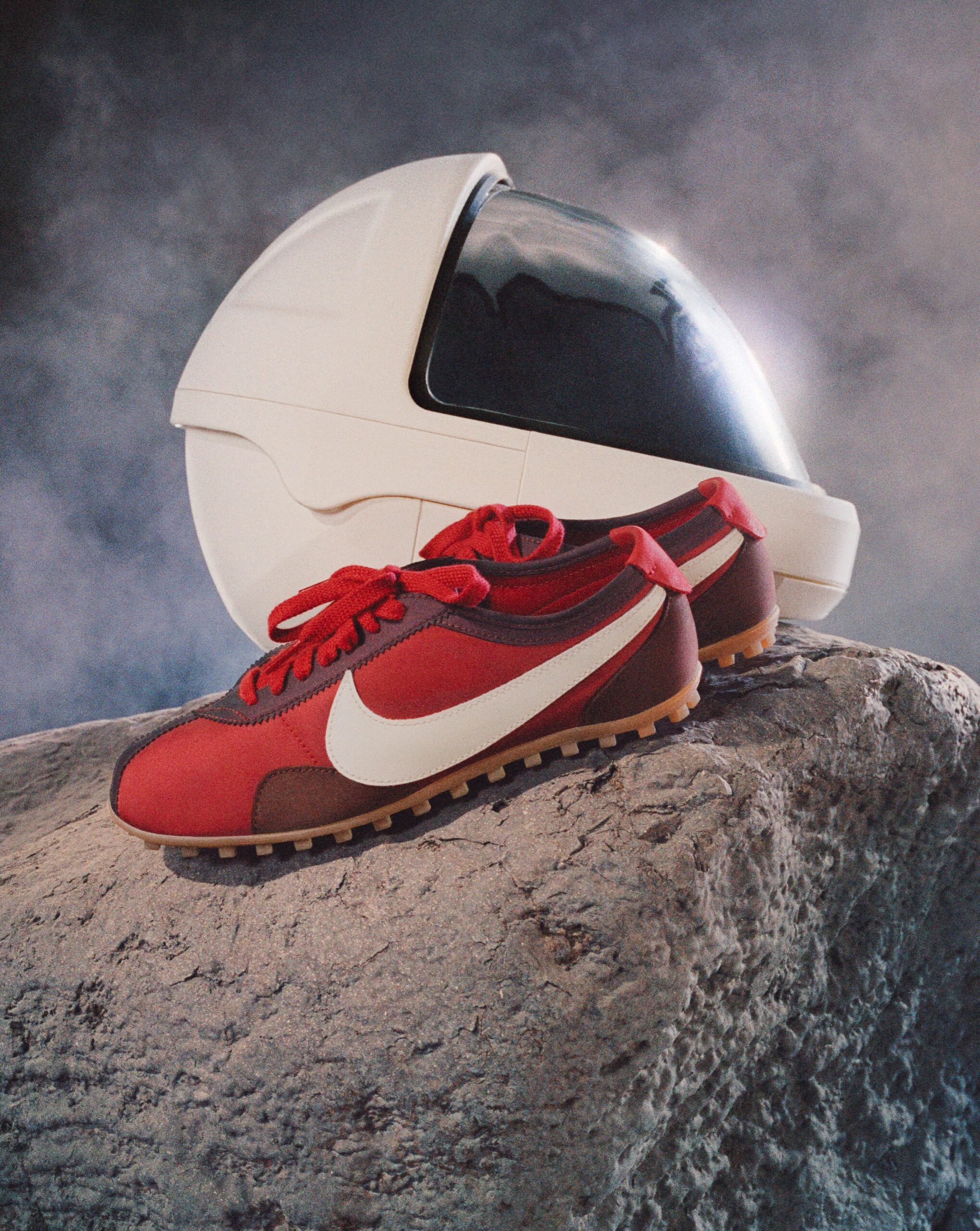 lisa-nike-jacquemus-moon-shoe-style-rave